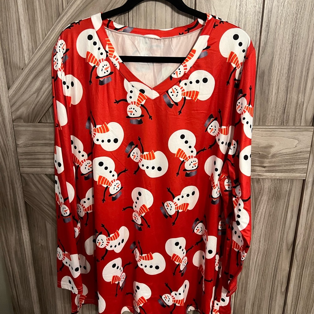 Christmas shirt - Perfect for Christmas party! Swing style w/ cute snowmen :)